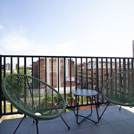 Patio Praga Metro Apartment وارسو المظهر الخارجي الصورة