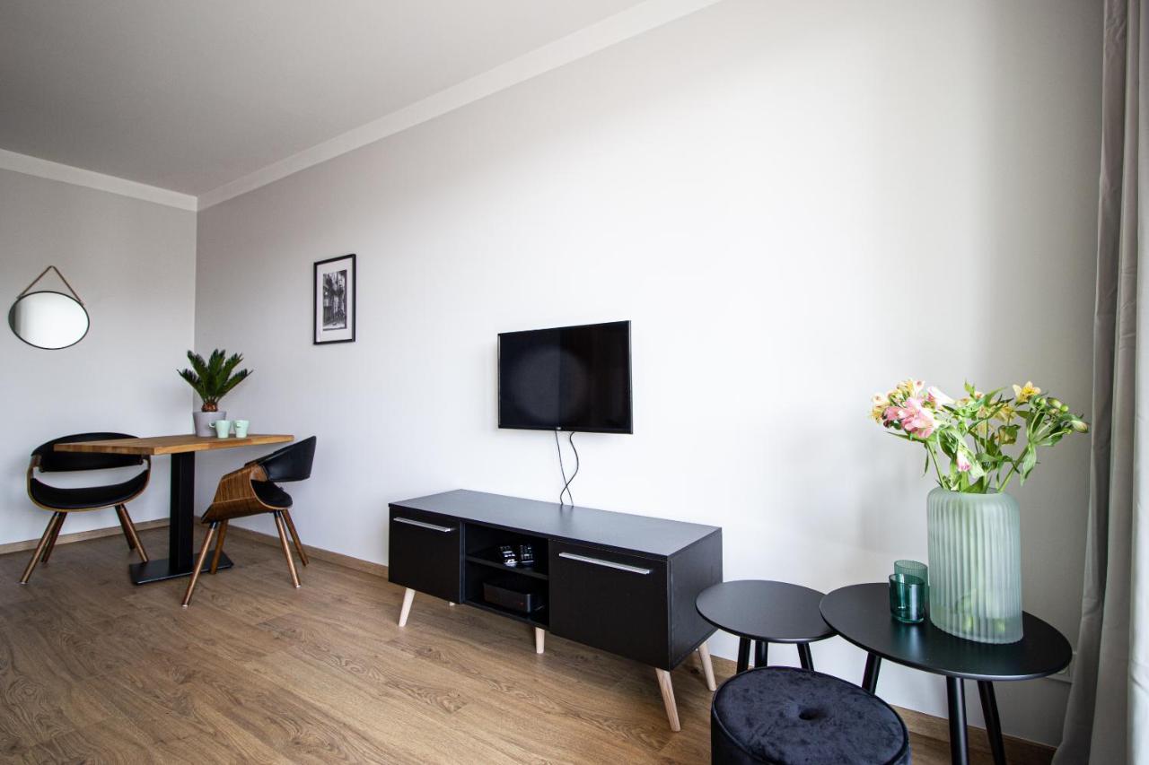 Patio Praga Metro Apartment وارسو المظهر الخارجي الصورة