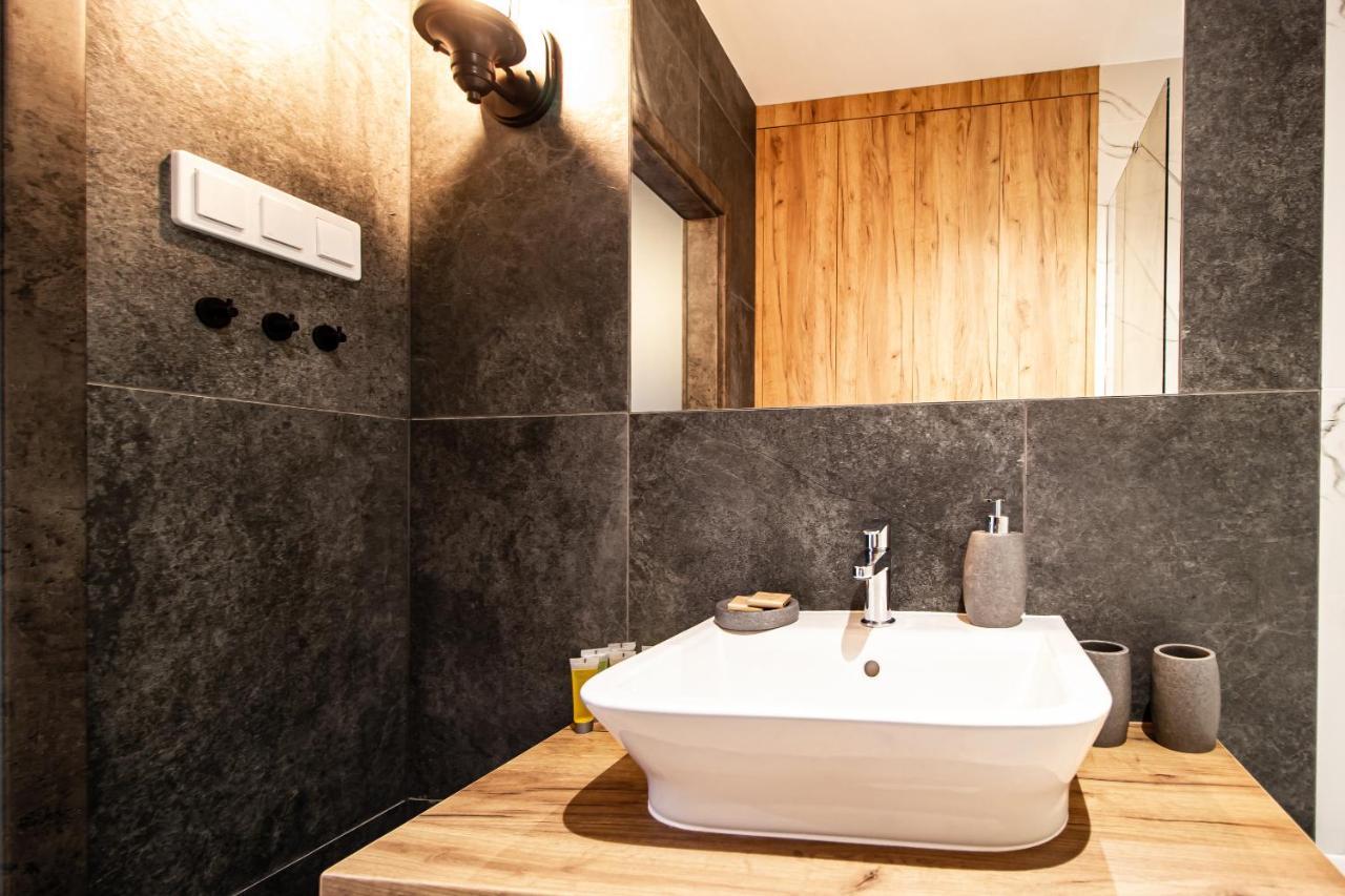 Patio Praga Metro Apartment وارسو المظهر الخارجي الصورة