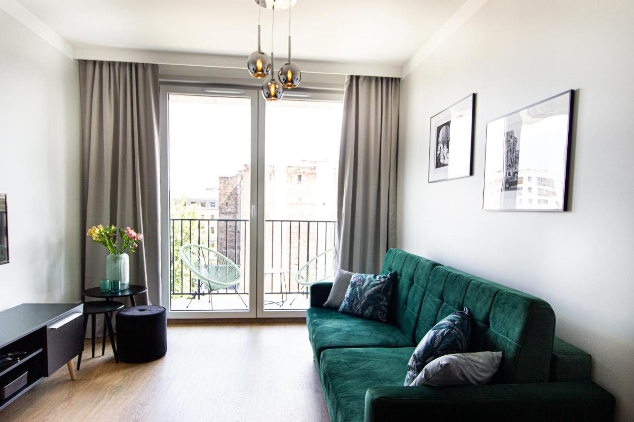 Patio Praga Metro Apartment وارسو المظهر الخارجي الصورة